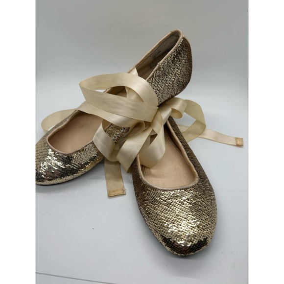 Betsey Johnson Shoes - Betsy Johnson Lark Gold Sparkle Women’s Size 6 Ballet Shoes